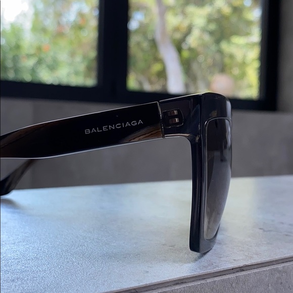 Balenciaga Sunglasses - Picture 3 of 8